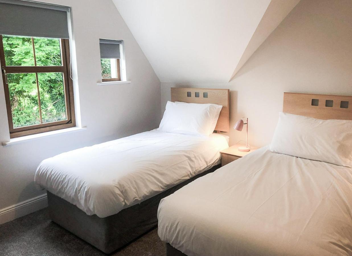Old Court Holiday Homes Terryglass - Sleeps 6 By Trident Holiday Homes Exterior photo