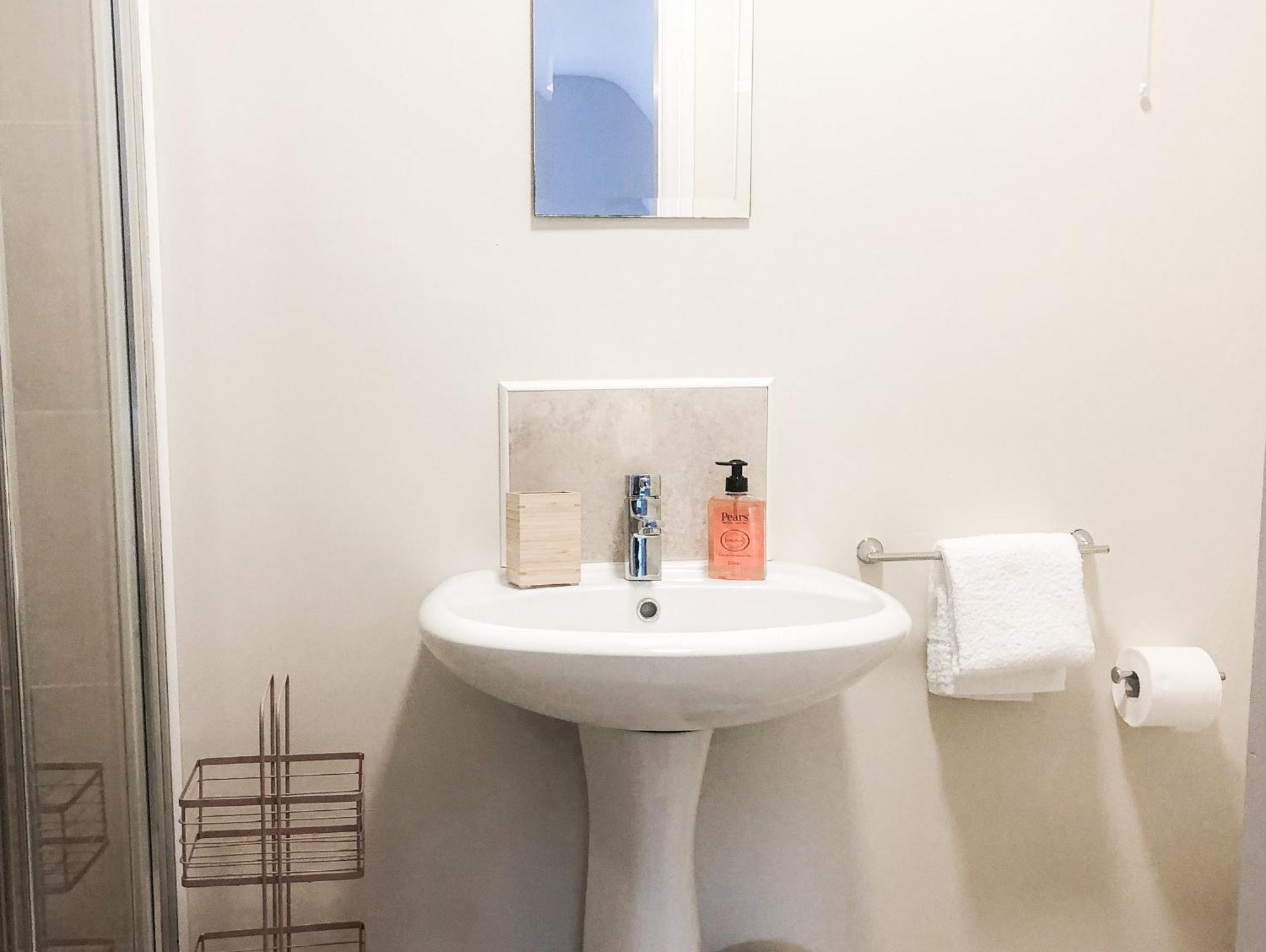 Old Court Holiday Homes Terryglass - Sleeps 6 By Trident Holiday Homes Exterior photo